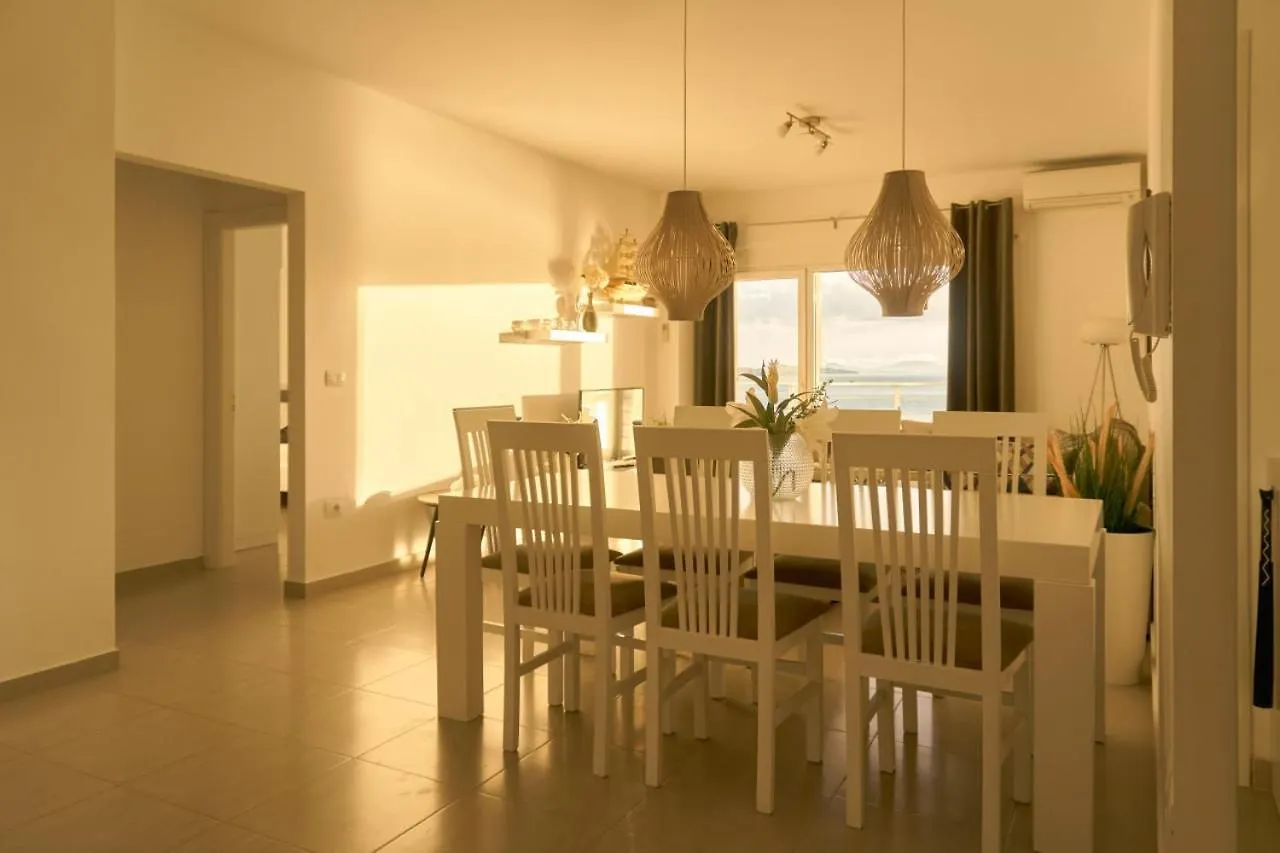 Saranda Luxury View Apartment Albanien